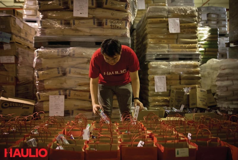 Haulio Christmas 2018 - Goodie Bag Packing