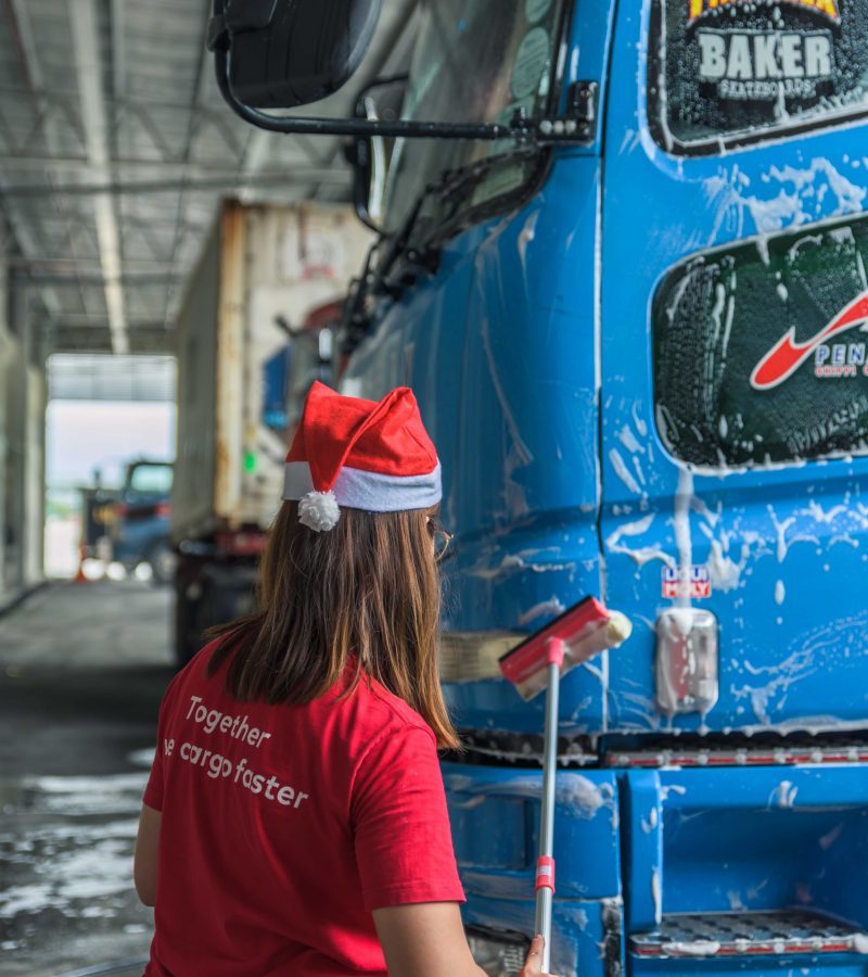 Haulio Christmas CSR 2019 - Prime Mover Washing